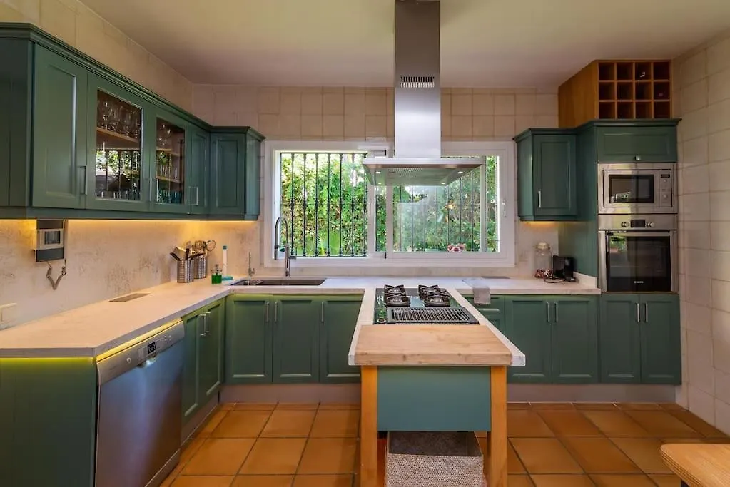 Ocean Views Luxury Villa Next To Beach Benalmadena