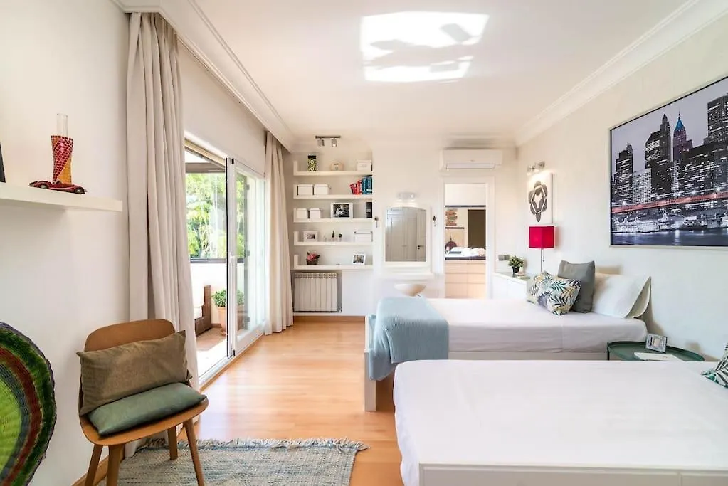 Ocean Views Luxury Villa Next To Beach ベナルマデナ 0*,  スペイン