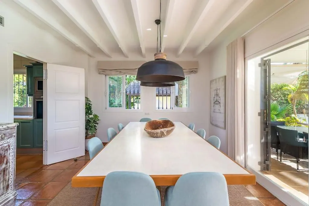 Ocean Views Luxury Villa Next To Beach ベナルマデナ 0*,  スペイン