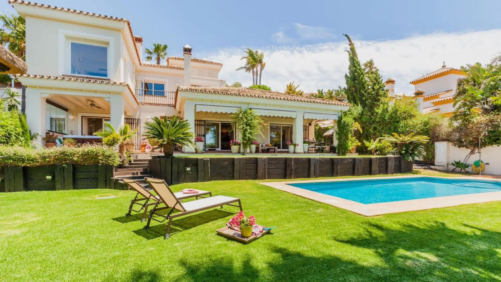 Ocean Views Luxury Villa Next To Beach Benalmádena Spanyolország